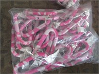 25 Pink Camouflage Snap Rings (Carabiners)
