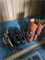 Men's Shoes & Cowboy Boots Size 8-9 W/ Shoe