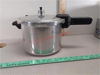 Presto pressure cooker