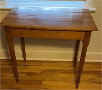 Solid wood desk/table 30x17x30in OFFSITE PU