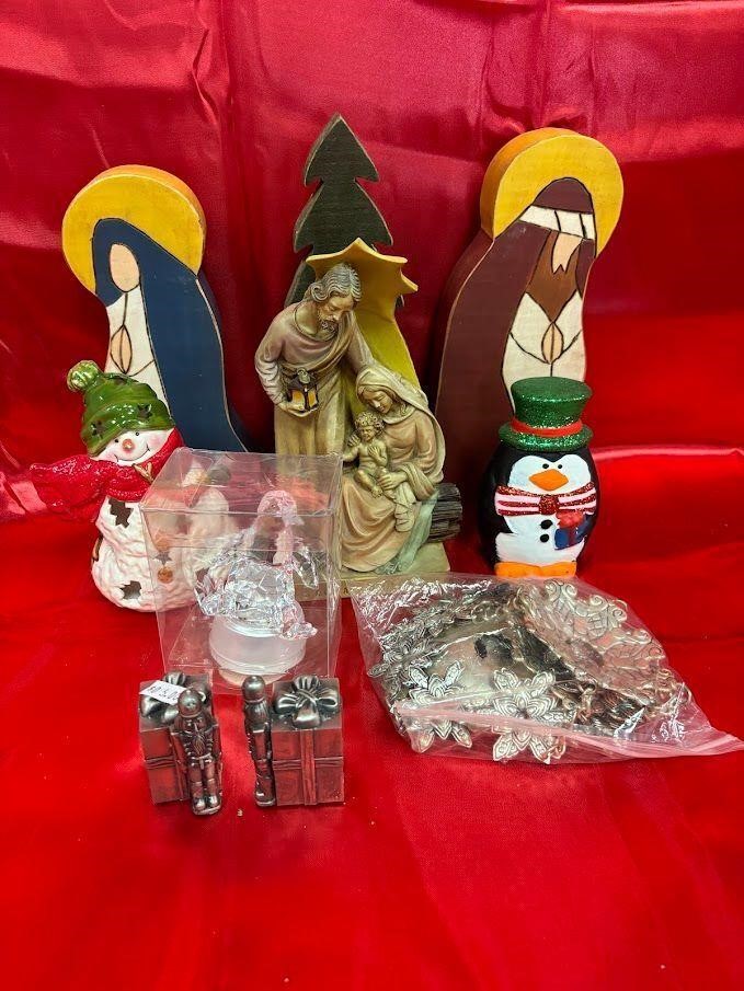 XMAS Decor Box Lot