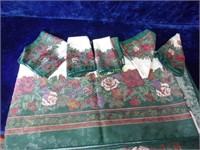 6 Pcs Holiday Table Linens