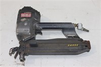 SENCO SQS55 PNEUMATIC STAPLE GUN