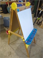 Kids Art Easel w/ Whiteboard and Chalkboard