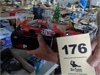 NASCAR #20 Tony Stewart Home Depot car/box