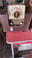 Vintage Zenith standar broadcast radio