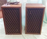 Pair of speakers with cords