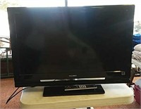 36 inch Sony TV with remote