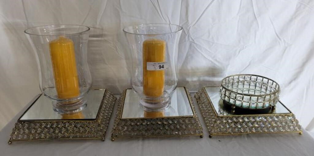 CANDLES WITH VASE AND MIRRORED BASE