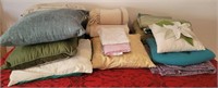 L - ASSORTED PILLOWS LOT (H5)