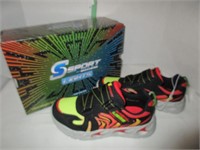 New Kids Sz 4 Skechers