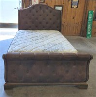 WOOD/UPHOLSTERED QUEEN SLEIGH BED