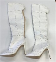 31" Tall Size 10 Heel Boots
