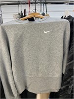 Nike shirt size xs