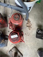 2 red Carolina 20 ton jack