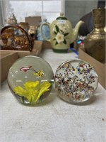 2 paperweights