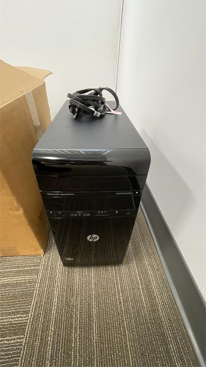 HP Desktop p2-1317c w/ Monitor, Dock, Keyboard