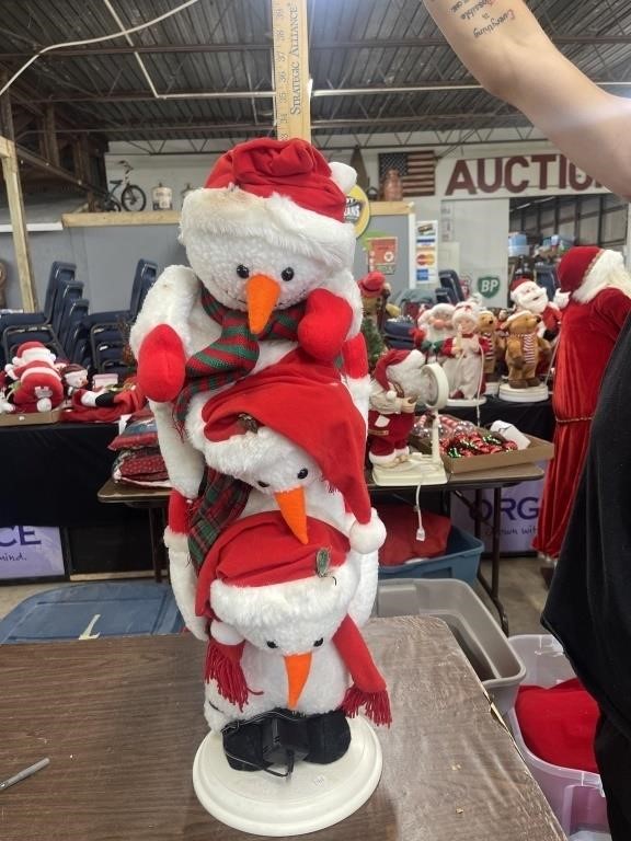 HUGE Christmas Auction, Outdoor and Indoor Christmas Decor