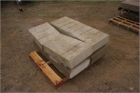 Pallet of Concrete Steps, Approx 4Ft X 20"