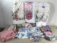 Lot of Vintage Table Cloths & Fabric Florals