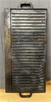 2-Sided Cast Iron Griddle in Case