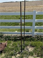 2 metal pole/stands