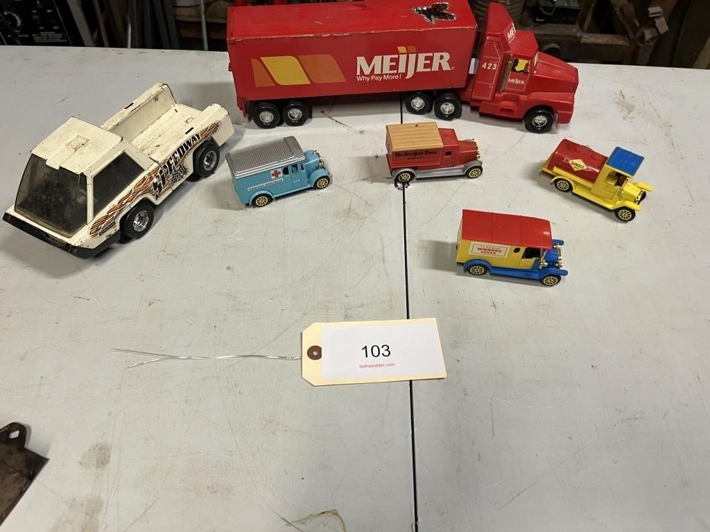 STRUCTO AND OTHER VINTAGE TOYS