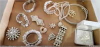 Miscellaneous sparkly jewelry