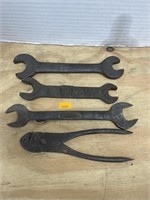 Antique DuPont , jaguar, kfmw and Nash wrenches