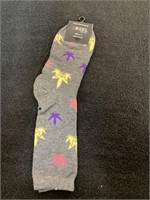 G) new women’s marijuana leaf socks, size 9 to 11