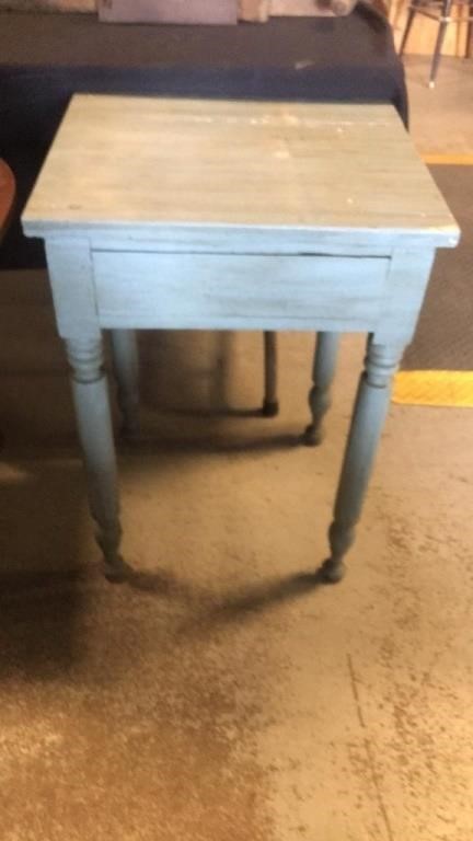 Stand table w drawer