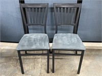 2 Metal Frame Folding Chairs W/ Cushion Seat