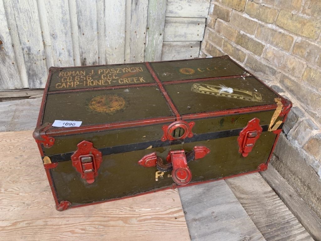 VINTAGE ARMY TRUNK