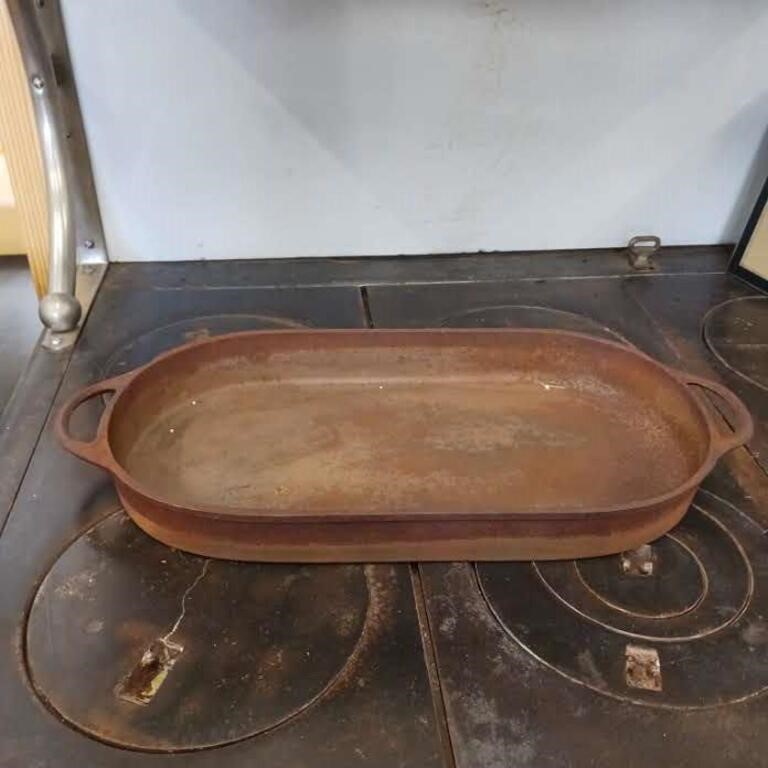 Wide cast iron pan