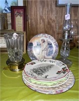 COLLECTOR PLATES AND ELECTRIC LAMPS