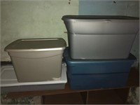 Lot of 4 storage totes with lids