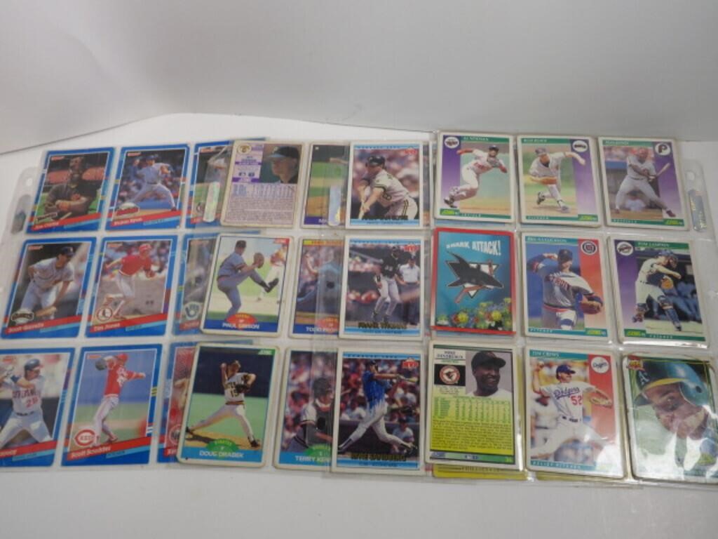 LOT ASSORTED BASEBALL CARDS