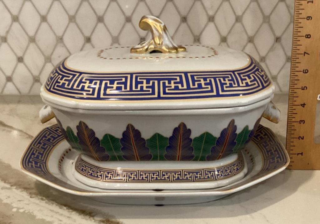 Mottahedeh "Charleston feather" covered tureen