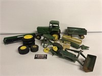 1/16 John Deere Junk yard