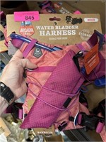 NEW ARCADIA TRAIL WATER BLADDER DOG HARNESS MEDIUM