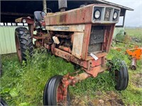 International 766 Tractor,diesel,2WD-parts only