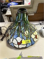 STAINED GLASS LAMP SHADE NOTE
