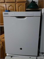 White GE Dishwasher Q