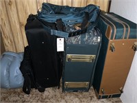 Nice Luggage, Several Pieces