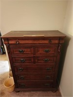 Nice Davis Int'l Chest of Drawers