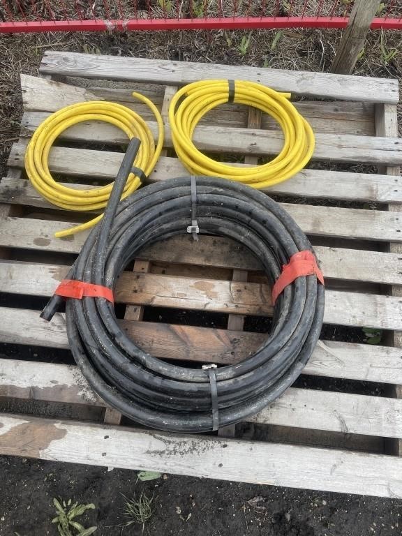 Quantity of 3/4" inch poly hose and