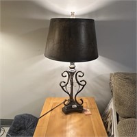 METAL LAMP WITH SHADE 1/2