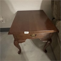 QUEEN ANNE LEG END TABLE 1/2