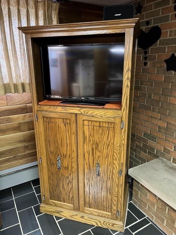 TV Cabinet w/ TV