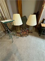 3 lamps, plant stand